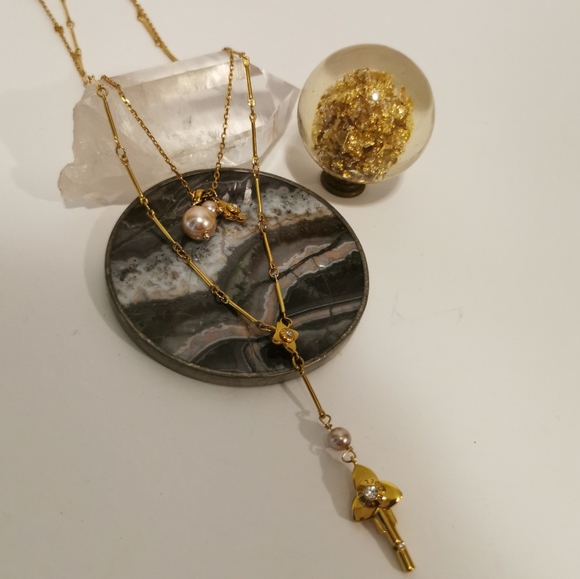 henri bendel Jewelry - Henri Bendel layering necklace (two in one)